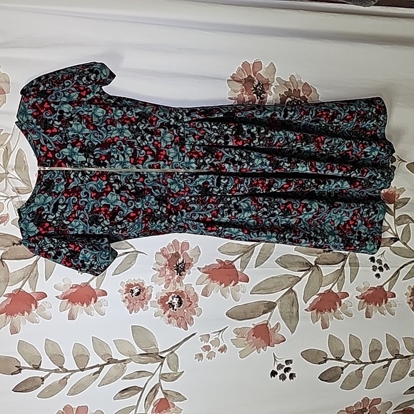 Lularoe Amelia dress. Size small Mickey and Minnie. - Picture 4 of 4